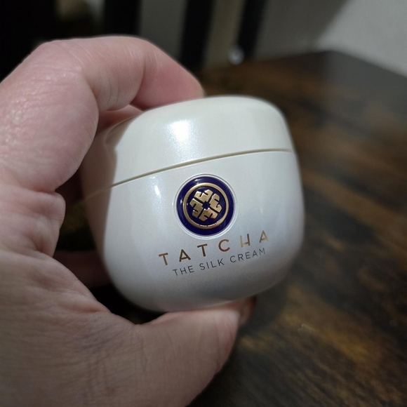 Tatcha The Silk Cream - Elegant White and Gold Skincare - Picture 2 of 9